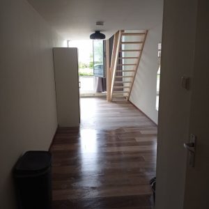 Woning aan de Duivendrechtsekade te Amsterdam