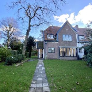 Woning aan de Hoplaan te Aerdenhout