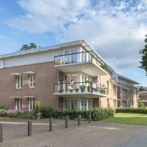 Woning aan de Naarderstraat te Laren