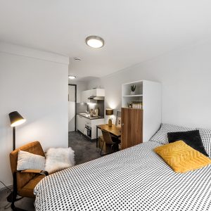 Woning aan de Naritaweg te Amsterdam