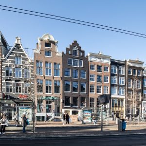Woning aan de Nieuwezijds Voorburgwal te Amsterdam