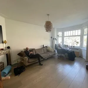 Woning aan de Van Tuyll van Serooskerkenweg te Amsterdam