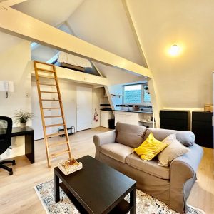 Woning aan de West-Kruiskade te Rotterdam