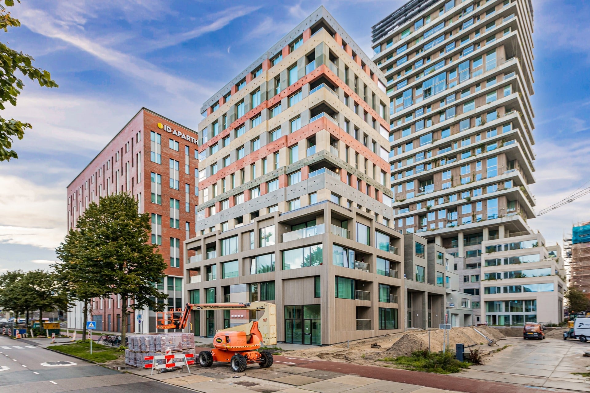 Woning aan de Barajasweg te Amsterdam