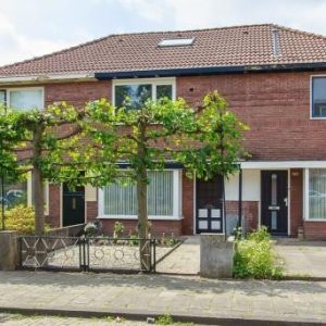 Woning aan de Burgemeester Van Veenlaan te Enschede