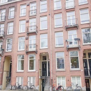 Woning aan de Hobbemakade te Amsterdam