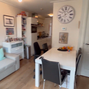 Woning aan de Kinkerstraat te Amsterdam