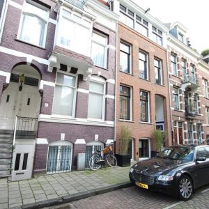 Woning aan de Korte Van Eeghenstraat te Amsterdam