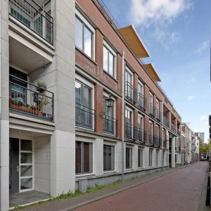 Woning aan de Laan van Roos en Doorn te Den Haag