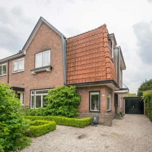 Woning aan de Multatulilaan te Hilversum