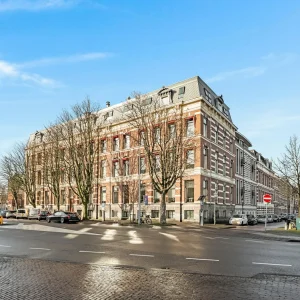 Woning aan de Nassauplein te Haarlem