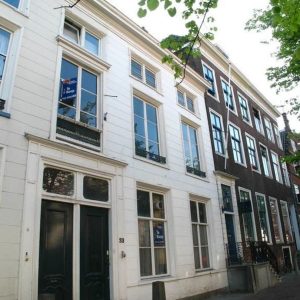 Woning aan de Oude Delft te Delft
