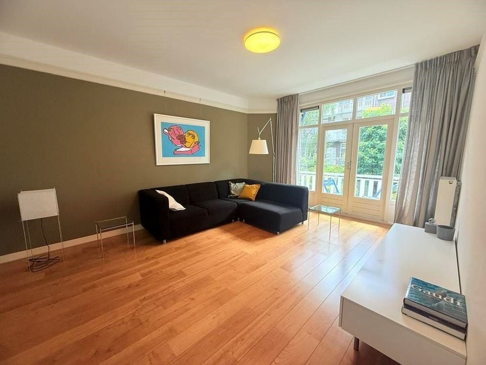 Woning aan de Stadionweg te Amsterdam