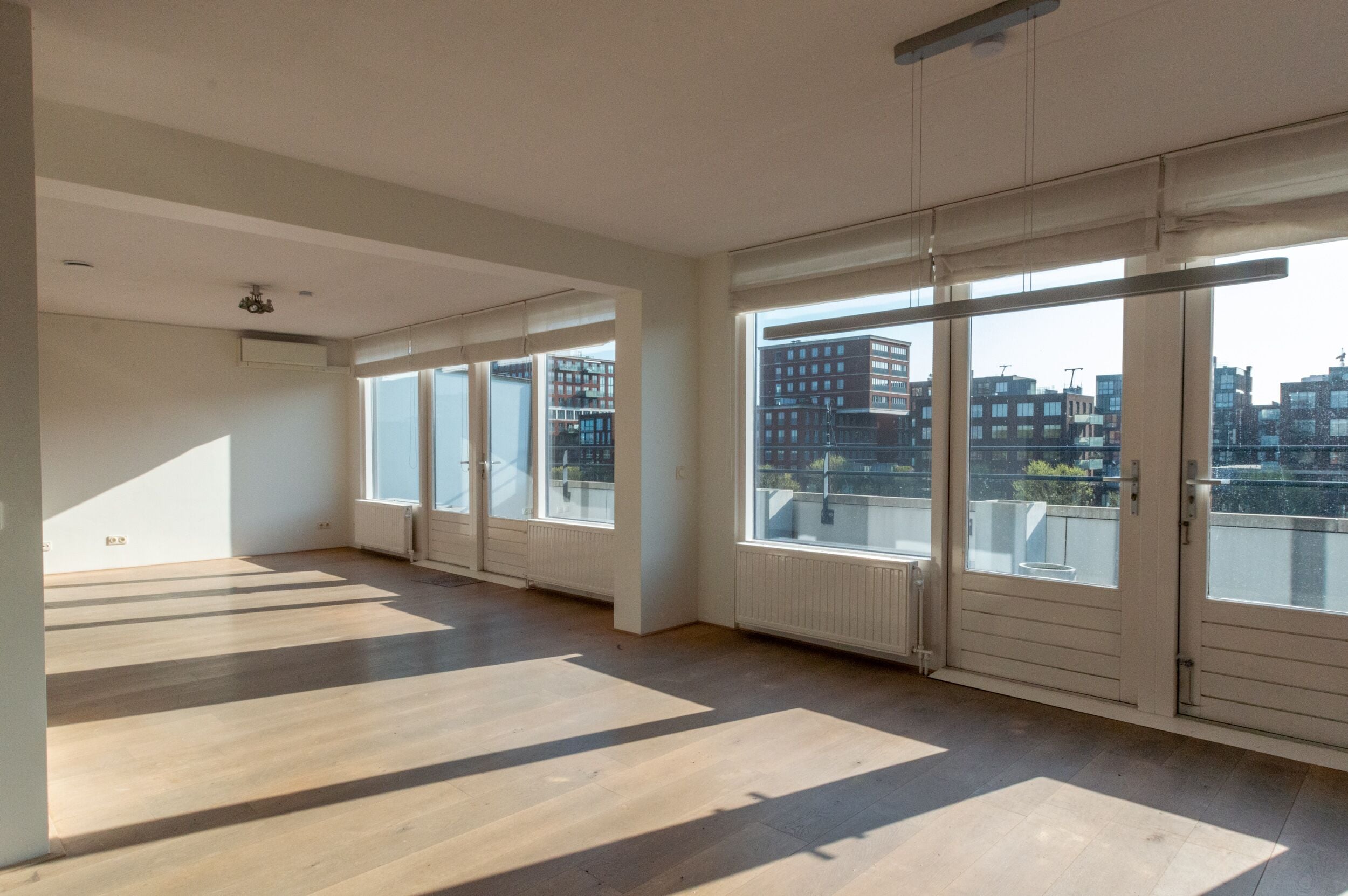 Woning aan de Bickerswerf te Amsterdam