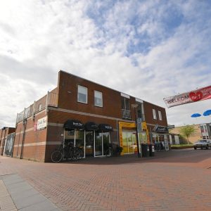 Woning aan de De Dellen te Surhuisterveen