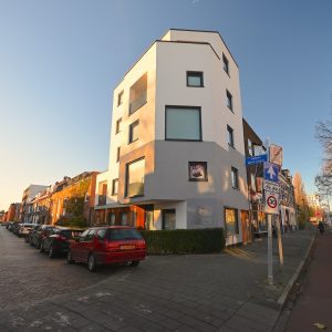 Woning aan de Helper Westsingel te Groningen