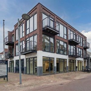 Woning aan de Hoofdweg te Nieuw-Vennep