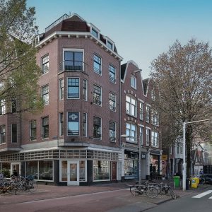 Woning aan de Overtoom te Amsterdam