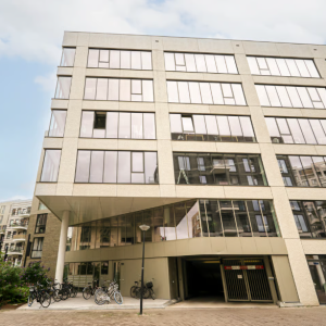 Woning aan de Rookmelderstraat te Amsterdam