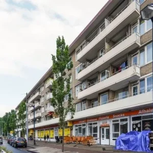 Woning aan de Tussen Meer te Amsterdam