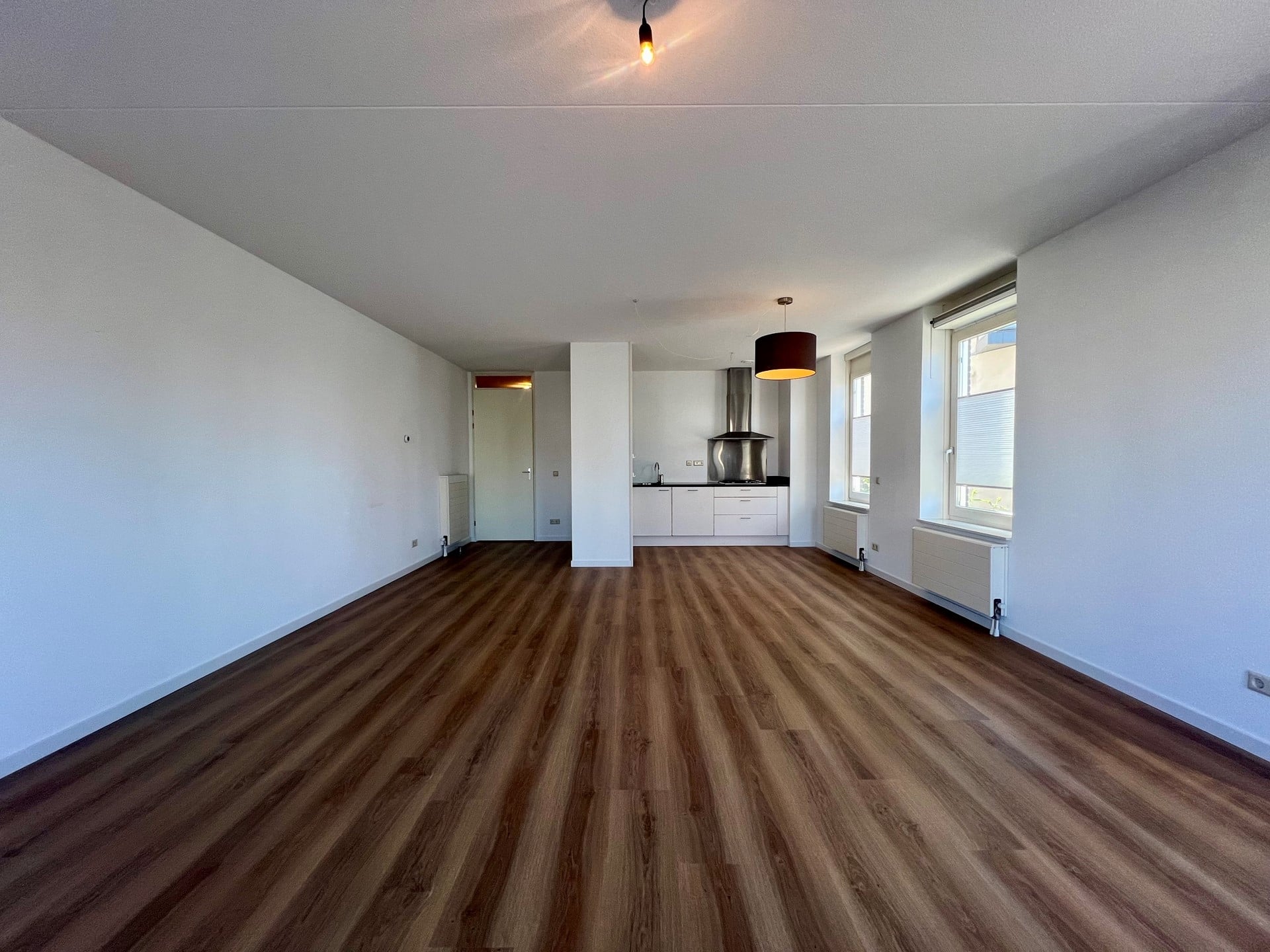 Woning aan de V.O.C.-plein te Rotterdam