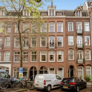 Woning aan de Van Ostadestraat te Amsterdam