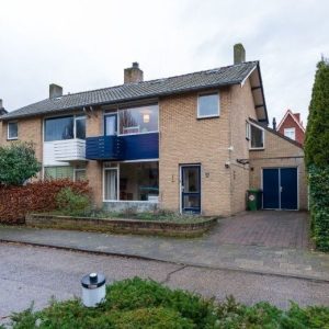 Woning aan de Vincent van Goghlaan te Waalre