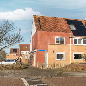 Woning aan de Adrienne Solserstraat te Almere