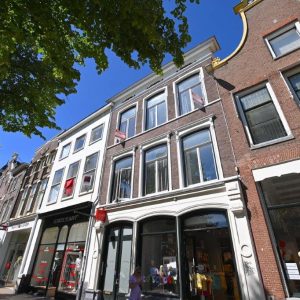 Woning aan de Akerkhof te Groningen