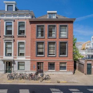 Woning aan de Bazarstraat te Den Haag