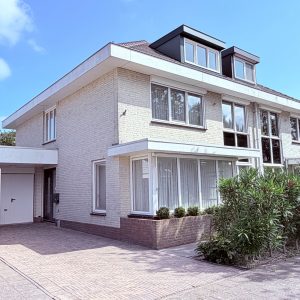 Woning aan de Catharina van Renneslaan te Amstelveen