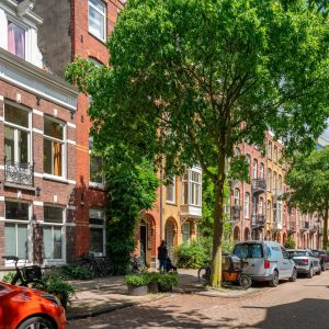Woning aan de Gijsbrecht van Aemstelstraat te Amsterdam