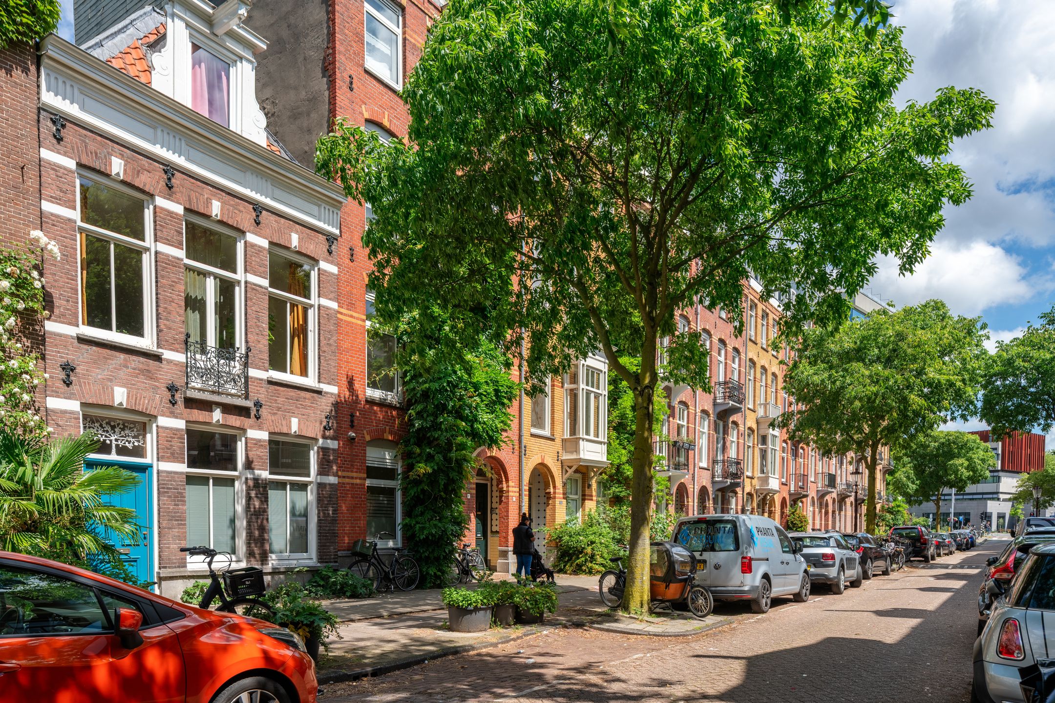 Woning aan de Gijsbrecht van Aemstelstraat te Amsterdam