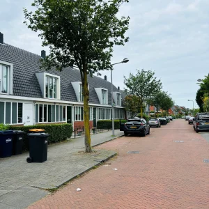 Woning aan de Hans Larivelaan te Den Haag