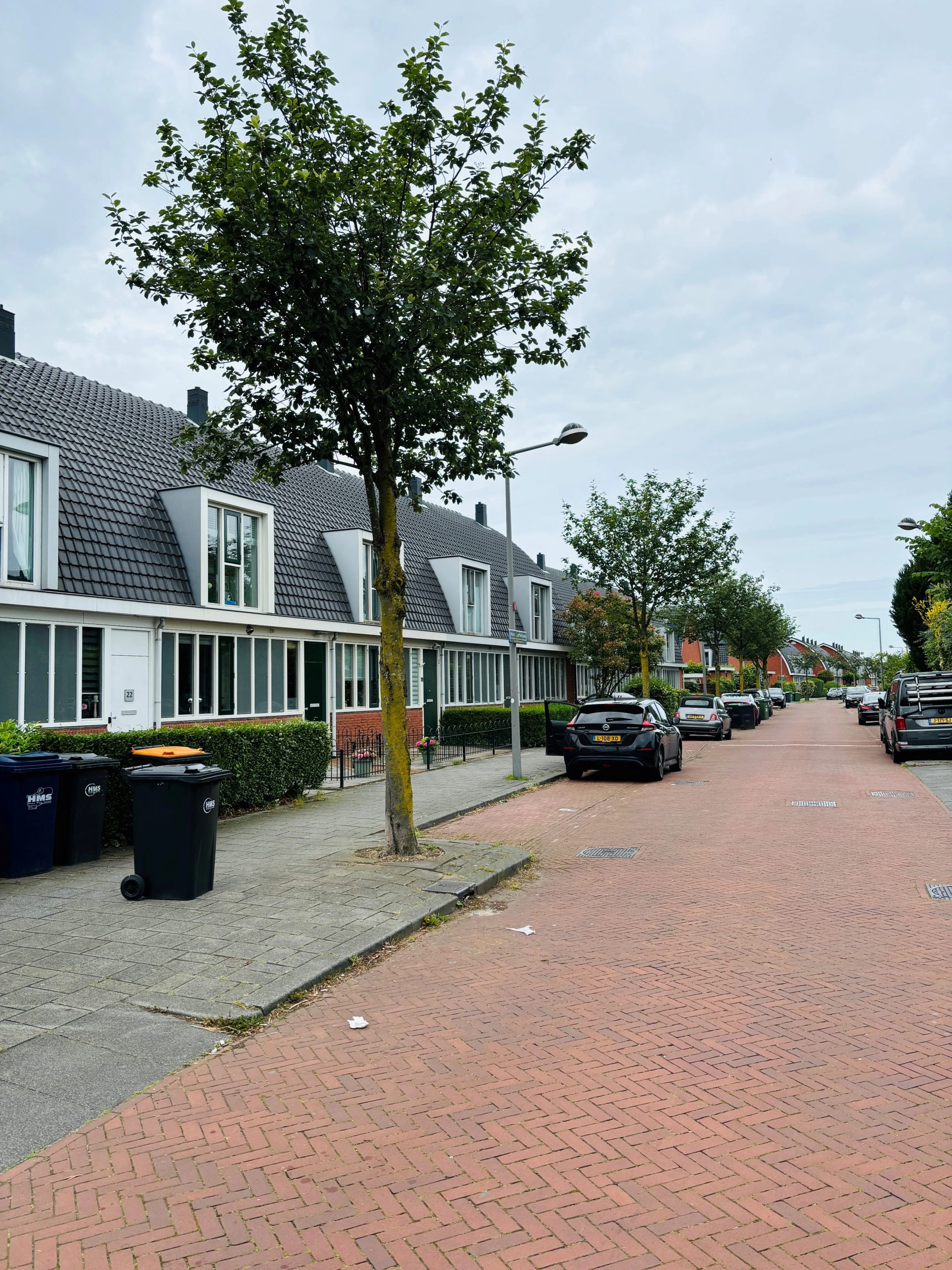 Woning aan de Hans Larivelaan te Den Haag