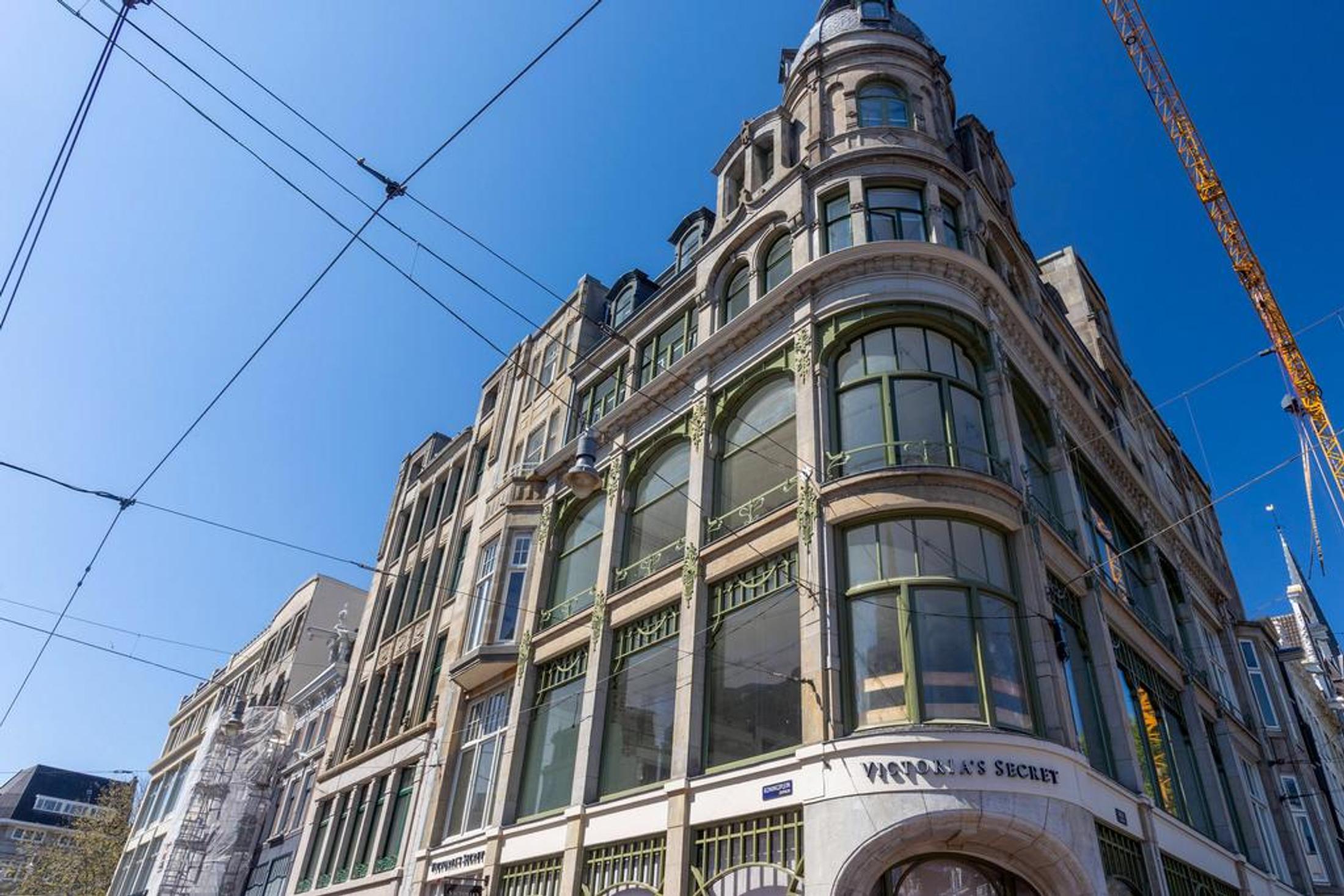 Woning aan de Koningsplein te Amsterdam