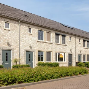 Woning aan de Land voor Water te Waddinxveen