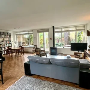 Woning aan de Lange Beestenmarkt te Den Haag