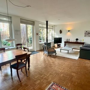Woning aan de Lange Beestenmarkt te Den Haag