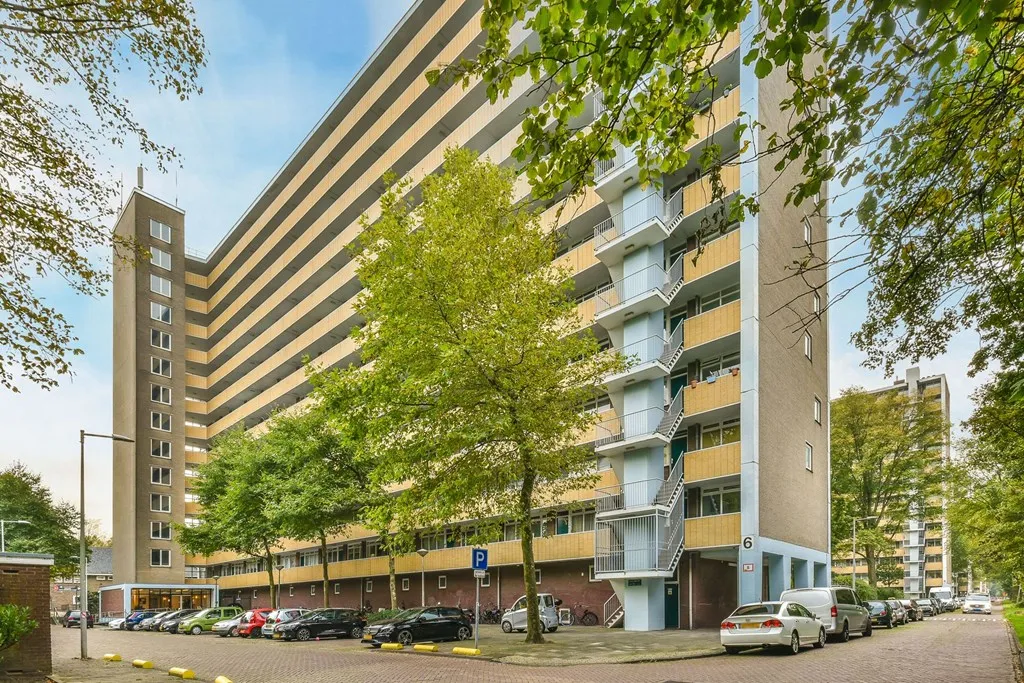 Woning aan de Langswater te Amsterdam