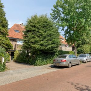 Woning aan de Lothariuslaan te Bussum