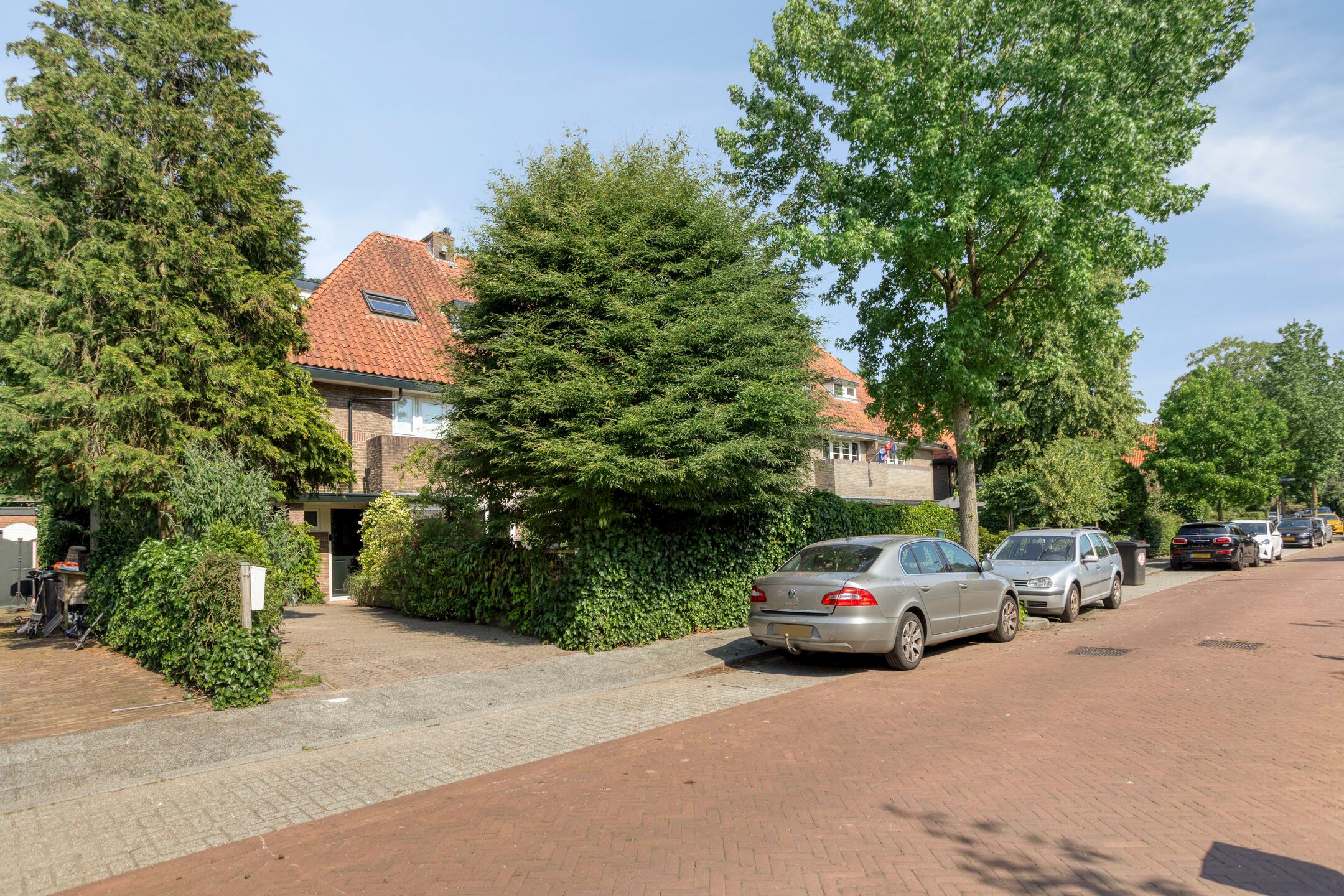Woning aan de Lothariuslaan te Bussum