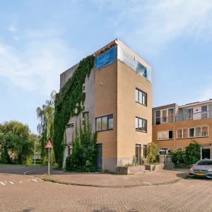 Woning aan de Maaseikstraat te Amsterdam