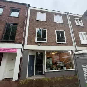 Woning aan de Mgr. Nolensplein te Breda