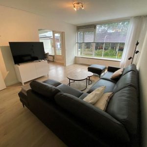 Woning aan de Mr. F.A. van Hallweg te Amstelveen