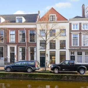 Woning aan de Oude Delft te Delft