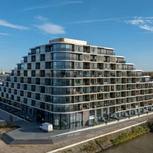Woning aan de Pampuskade te Rotterdam
