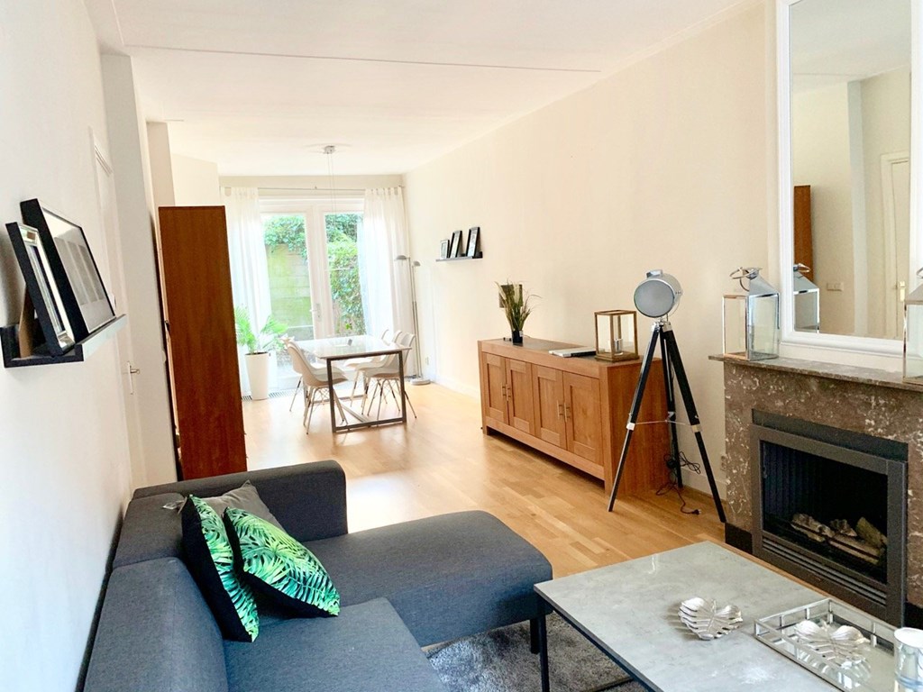 Woning aan de Pieter van den Zandestraat te Den Haag