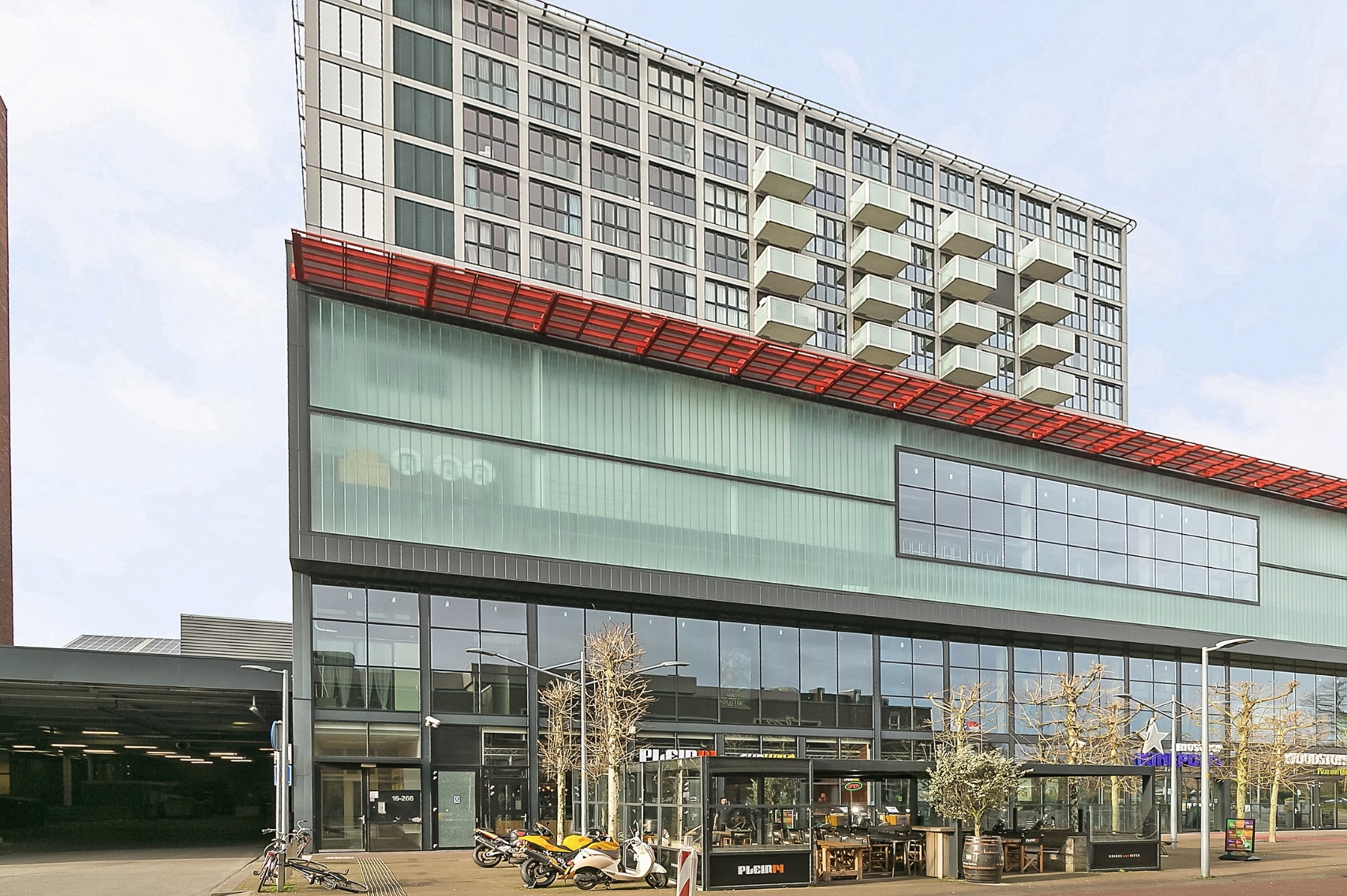Woning aan de Raadhuisplein te Hoofddorp