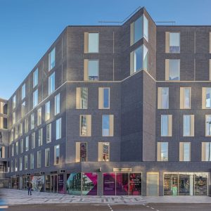 Woning aan de Stationsplein te Almere